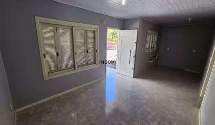 CASA PARA LOCAÇÃO COM 02 DORMITÓRIOS NO BAIRRO UNIVERSITÁRIO NA CIDADE DE BENTO GONÇALVES.