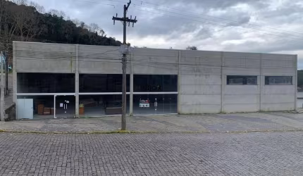 INBOX CIA IMOBILIARIA ALUGA, Ampla Sala Comercial no bairro Villa Nova em de Bento Gonçalves.