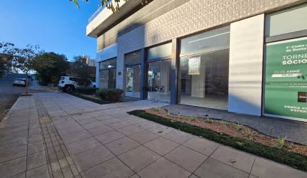 INBOX CIA IMOBILIÁRIA ALUGA SALA COM 250M² NO BAIRRO HUMAITÁ