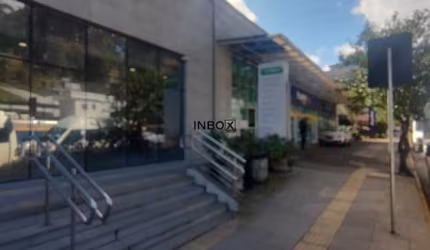 INBOX CIA IMOBILIÁRIA ALUGA - Sala comercial no Mall do Hospital Tacchimed