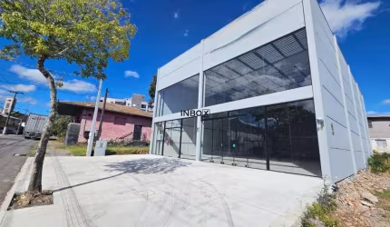 INBOX CIA IMOBILIÁRIA ALUGA SALA COMERCIAL COM 317,25M² PRIVATIVOS LOCALIZADA NO BAIRRO SÃO ROQUE NA CIDADE DE BENTO GONÇALVES