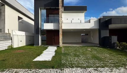 Duplex no Condomínio Jardins Amsterdã, Localizada no Bairro Cajupiranga.