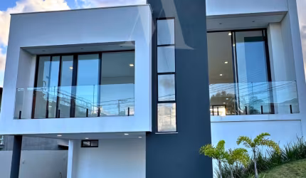 Casa no Condomínio Novo Leblon