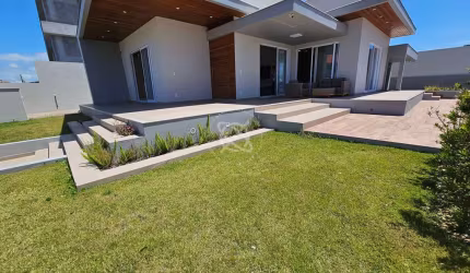 Casa Alto Padrão na Praia