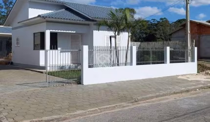 Casa à venda  mobiliada com piscina bairro Lagoão - Araranguá/SC