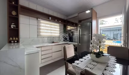 Casa à venda  mobiliada com piscina bairro Lagoão - Araranguá/SC