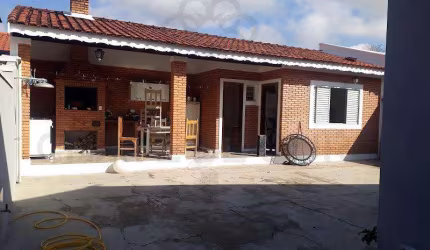 Casa para Venda em São Pedro, Jd. Botânico, 2 dormitórios, 1 suíte, 2 banheiros, 1 vaga