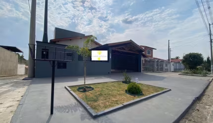 Casa para Venda em Águas de São Pedro, Jardim Iporanga, 3 dormitórios, 3 suítes, 2 banheiros