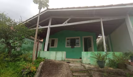 Casa para Venda em Águas de São Pedro, Jardim Porangaba, 3 dormitórios, 2 banheiros, 2 vagas