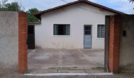 Casa para Venda em Águas de São Pedro, CENTRO AGUAS DE SAO PEDRO, 3 dormitórios, 1 suíte, 1 banheiro, 2 vagas