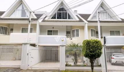 Sobrado com 3 dormitórios à venda, 212 m² por R$ 1.457.000,00 - Água Verde - Curitiba/PR
