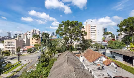 Apartamento  com 3 Suítes | Ao Lado do Museu Oscar Niemeyer | 2 Vagas | Ensolarado com vista |  111m² | R$1.300.000,00