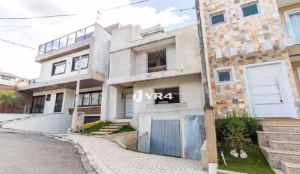 Casa em condomínio | Pinheirinho | Personalização de acabamentos | 4 quartos | 4 vagas cobertas de garagem | 233m² privativos | R$1.250.000,00