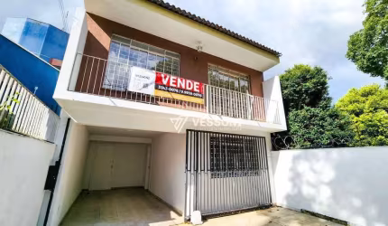 Casa no bairro Água Verde com 3 dormitórios, 151m² por R$ 1.049.000