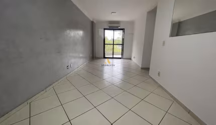 Apartamento com 3 quartos para alugar na do Rio Morto, 815, Vargem Grande, Rio de Janeiro por R$ 2.400