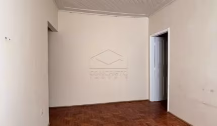 LINDA CASA COM 2 DORMITÓRIOS EM EXCELENTE LOCALIZAÇÃO