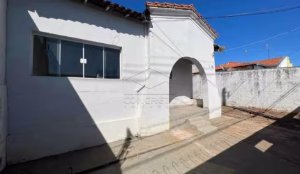 Ótima casa disponível para locação na Vila Monlevade