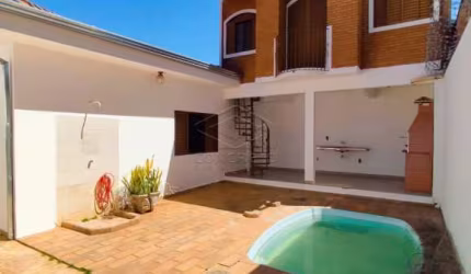 CASA COM 04 DORMITÓRIOS PRÓX. AO SUPERM. CONFIANÇA MAX