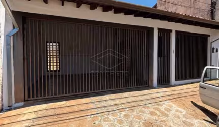 LINDA CASA NO BOSQUE DA SAUDE
