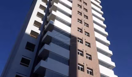 Apartamento repleto em armários no residencial Elara - Ótima localização!
