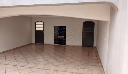 CASA LINDA COM SUÍTE COM BANHEIRA NO JD PANORAMA
