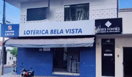 PARTE SUPERIOR DO SOBRADO EM FRENTE DO TV TEM NO BELA VISTA