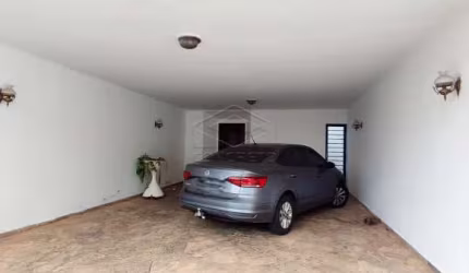 CASA AMPLA COM 04 DORMITÓRIOS