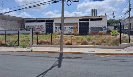 EXCELENTE BARRACÃO