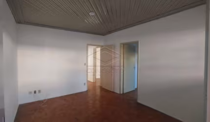 Casa à Venda - Ampla e Bem Localizada!