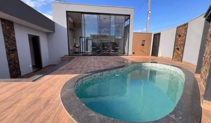 Casa nova com área de lazer completa