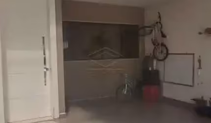 Belíssima casa no Jardim Vânia Maria