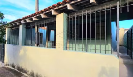 CASA COM LOCALIZAÇÃO EXCELENTE PRÓX A FACULDADE ITE