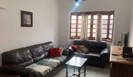 SOBRADO COM 3 DORMITORIOS SENDO UMA SUÍTE