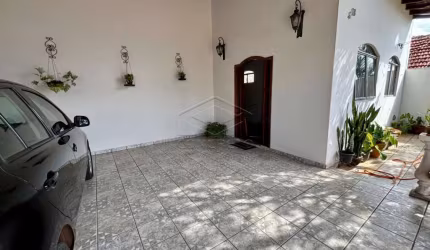 Casa Ampla à Venda na Vila Industrial - Bauru/SP