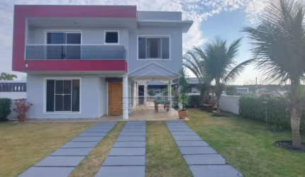 Linda residência com 03 suítes - Ninho Verde II