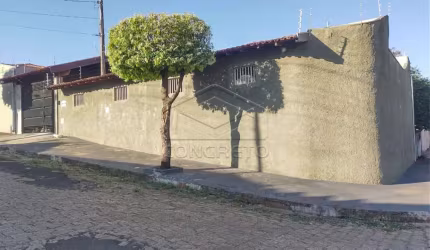 RESIDÊNCIA DE ESQUINA COM EDÍCULA - SANTA LUZIA