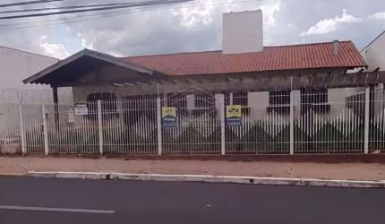 Excelente residência com 4 suítes + edícula - Vila Independência