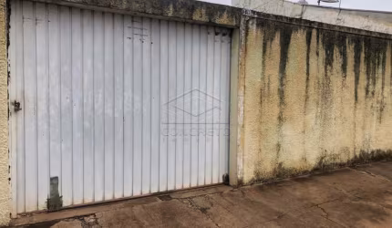 Edícula com Terreno na Vila Industrial!