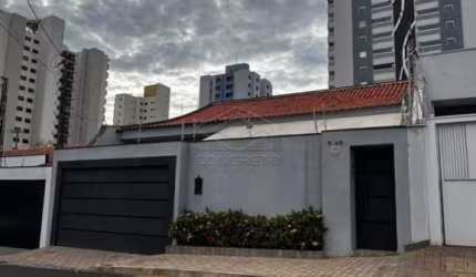 Linda casa Térrea na Vila Universitária!