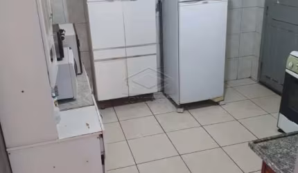 VENDE-SE CASA EM TERRENO AMPLO NA VILA INDUSTRIAL PROX.ESTÁDIO DO NOROESTE
