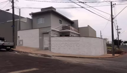 Casa nova com 03 Quartos sendo 01 Suíte.