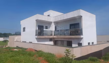Lindíssimo sobrado no Leon I