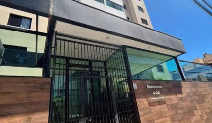 APARTAMENTO COMPLETO EM ARMÁRIOS - BARCELONA