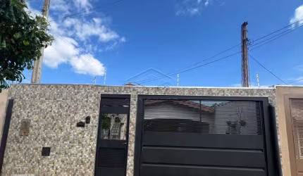 CASA À VENDA COM EDÍCULA - GEISEL