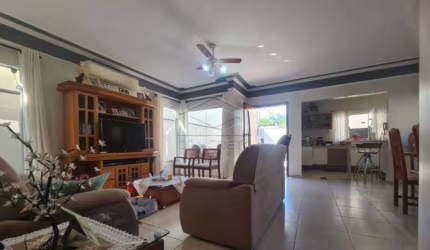 Excelente residência com 03 dormitórios - JD Colonial