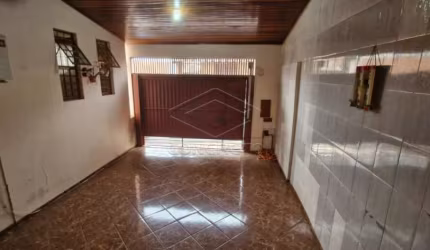 Casa com 03 dormitórios - Próxima ao Confiança Rodoviária