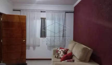 Residência com estrutura para sobrado