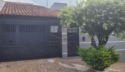 Residência com 02 dormitórios - Vila Industrial