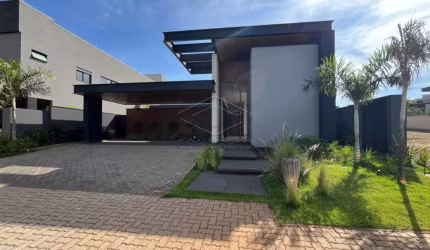 Casa térrea com fino acabamento - Alphaville