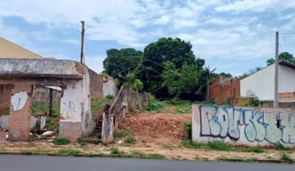 Ótimo terreno - Vila Falcão